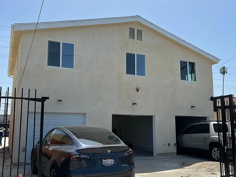 8731 S Figueroa St #8733-1/2 — Photo 1