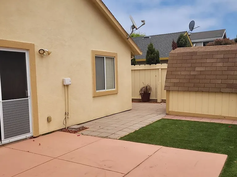 440 Sonoma Ave — Photo 17