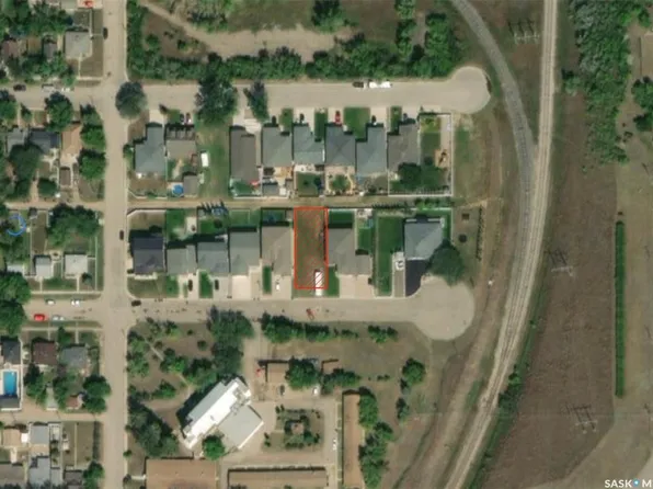 222 Iroquois STREET E, Moose Jaw, SK S6H 4T3