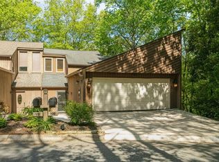 100 Colony Ridge Dr, Johns Creek, GA 30022