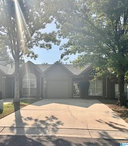 574 Cahaba Manor Dr, Pelham, AL, 35124