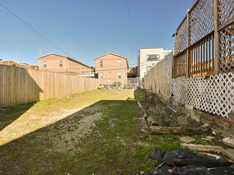 739 Morton St NW — Photo 15