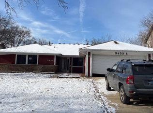 5450 Arlington Dr E, Hanover Park, IL 60133