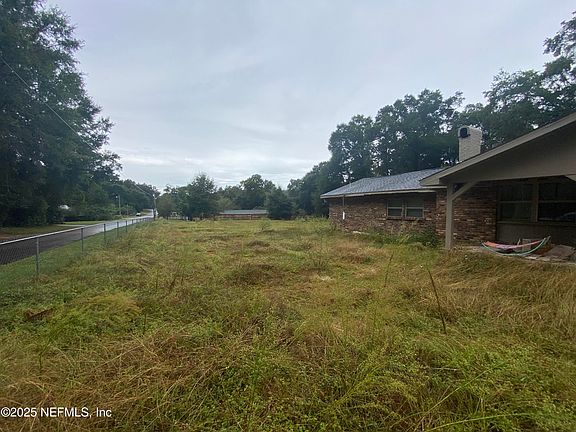 2nd image of 622 AYER Street