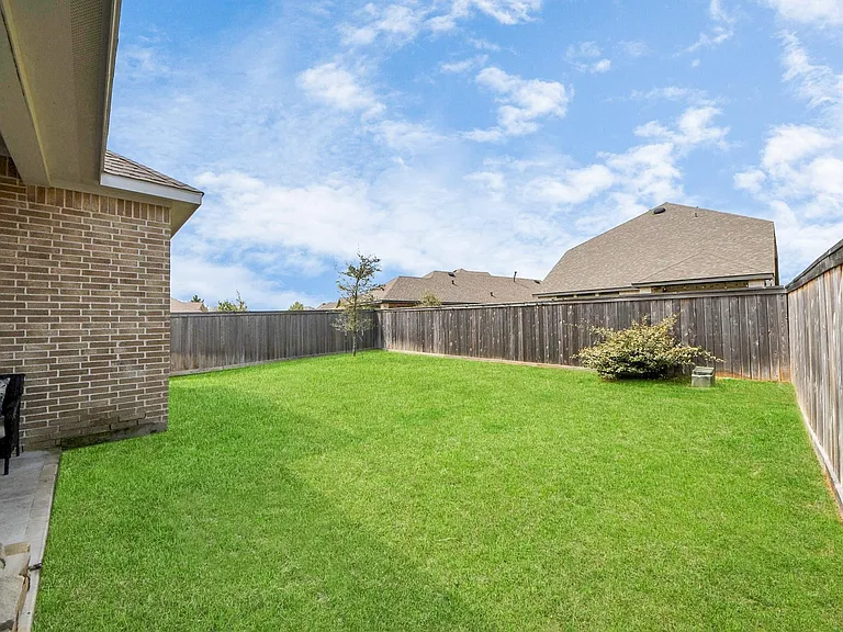 20926 Blooming Shrubs Ct — Photo 40