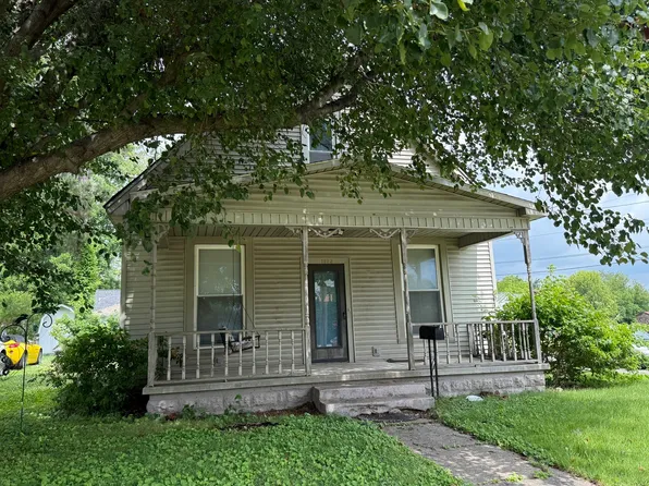 1123 Metropolis St, Metropolis, IL 62960