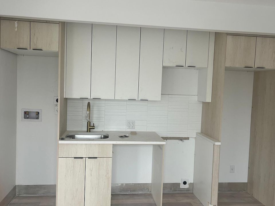 1st image of 193 Graham Ave #3A