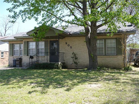 3rd image of 905 N Overland Ct