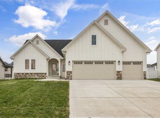 840 Hamilton Rd, Waukee, IA 50263