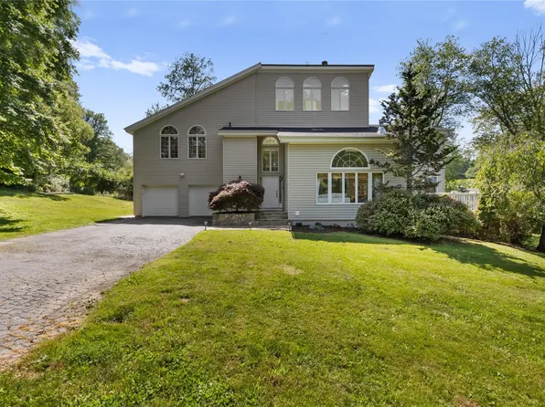 4 Lake Gilead Road, Carmel, NY 10512