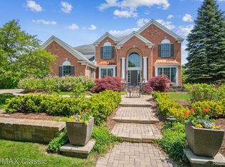 44978 Walnut Ridge Ct, Northville, MI 48168