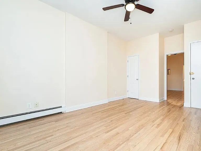 878 Greene Ave #3L — Photo 7