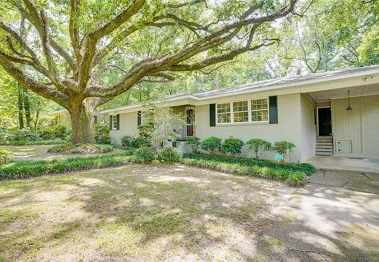 266 Jackson Dr — Photo 3