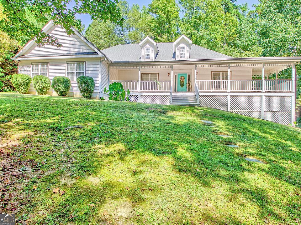 1st image of 125 Silverthorn Dr