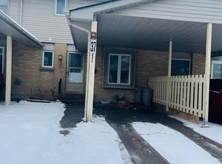 55 Ashley Cres #37, London, ON N6E 3R9
