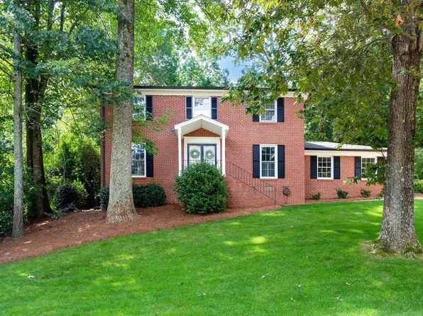 106 Creekwood Ct, Greenville, SC 29607