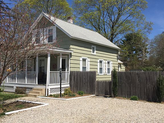 3rd image of 10 Palmer Ct