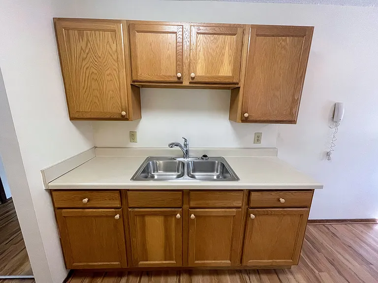 1503 8th St SE #201 — Photo 5