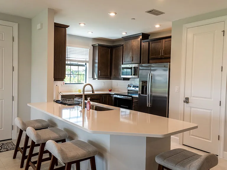 15335 Lucerna St #104 — Photo 24