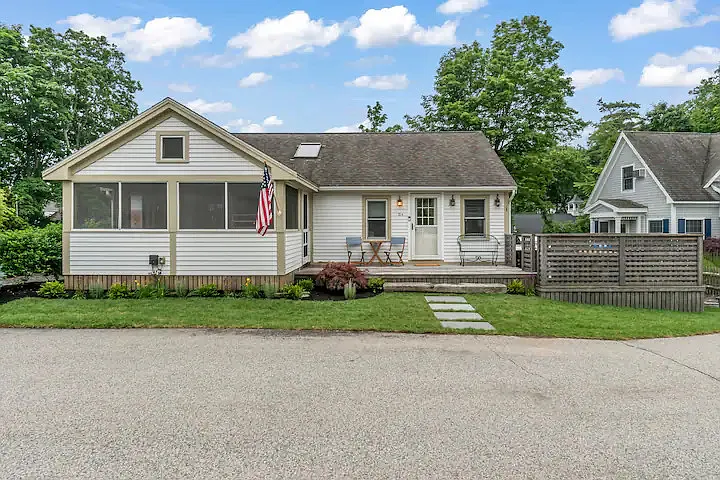 13 Black Boar Dr #3A