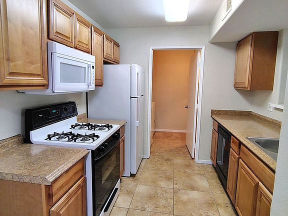 5th image of 950 Seven Hills Dr APT 611