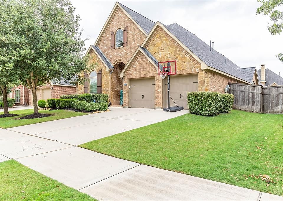 1st image of 6515 Arroyo Springs Ln