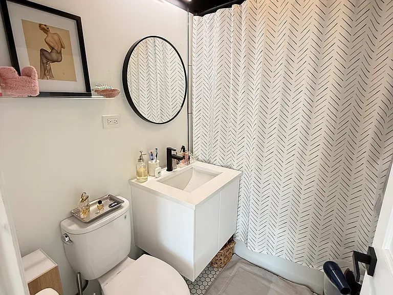 651 N Paulina St #3N — Photo 9