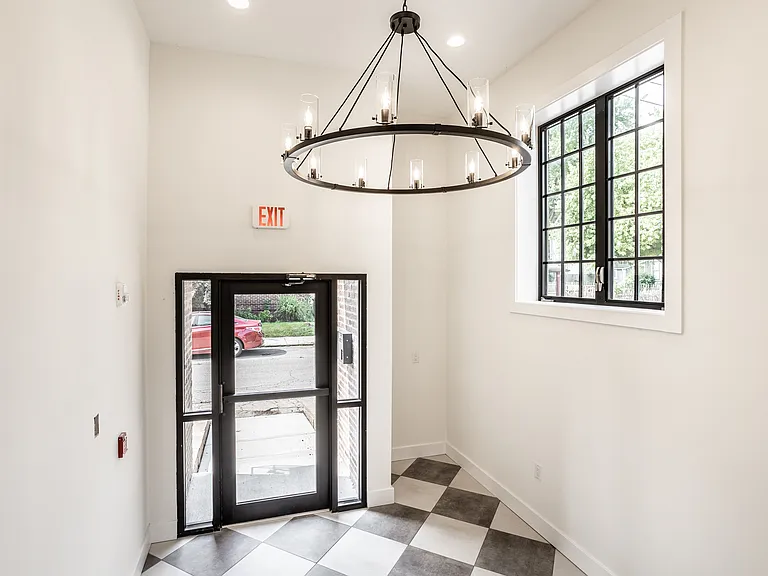 1702 N Alabama St #G — Photo 10
