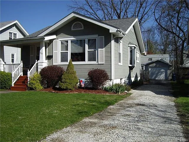 217 McKinley Ave photo 1
