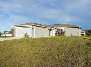 9040 Green Cir, Labelle, FL 33935