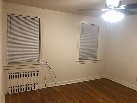 5th image of 5827 Elwood St #5827