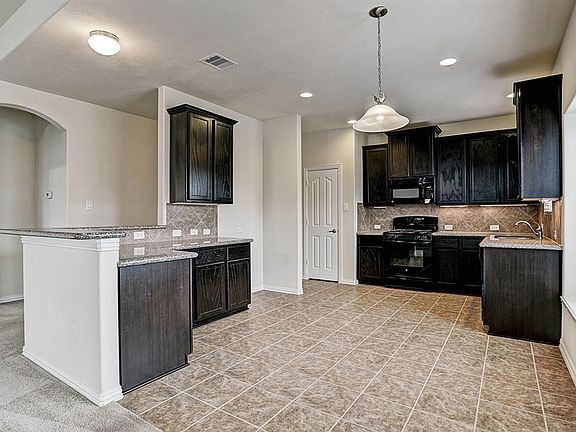 5th image of 2906 Flower Creek Ln