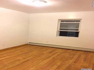 4345 158th St, Flushing, NY 11358