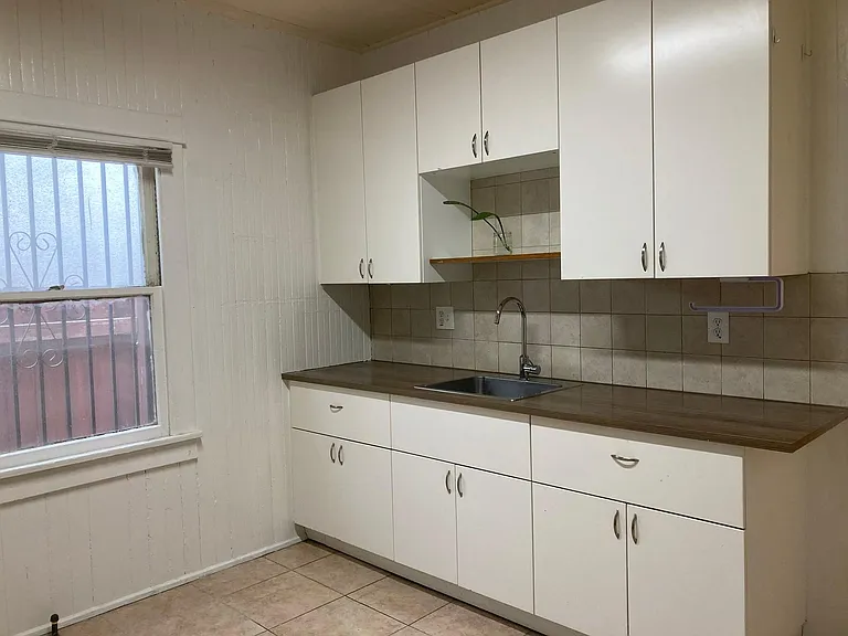 708 Amador St — Photo 7