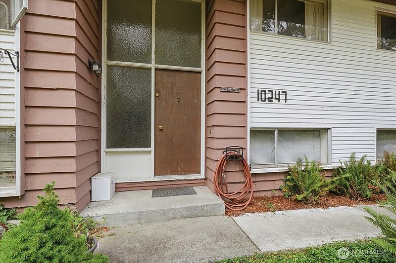 2nd image of 10247 10th Avenue S