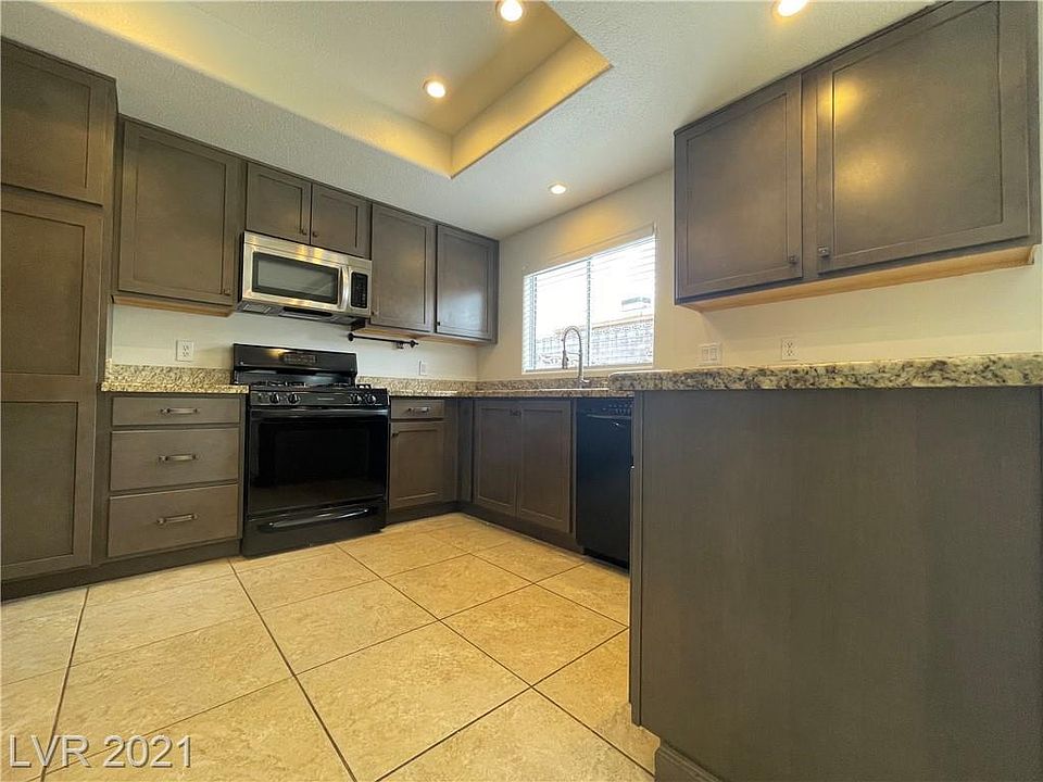 1st image of 314 E Tamarack Dr