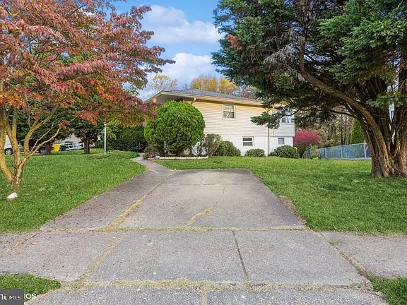 4th image of 228 Cross Creek Dr