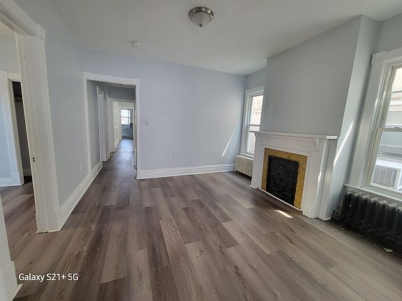 3rd image of 1324 1st Ave Unit 2