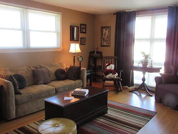 4th image of 255 Brightwell Ct