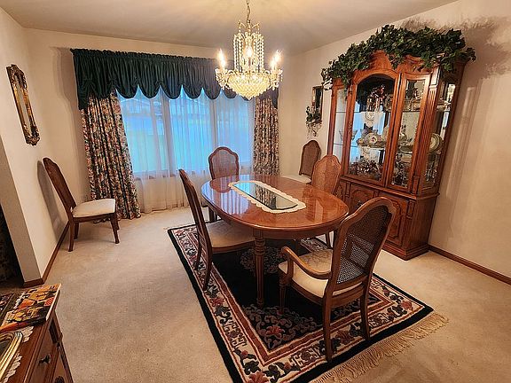 3rd image of 12589 Barony Dr