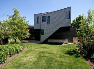 1737 N Bissell St, Chicago, IL 60614