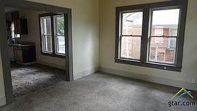 2nd image of 621 Palestine St