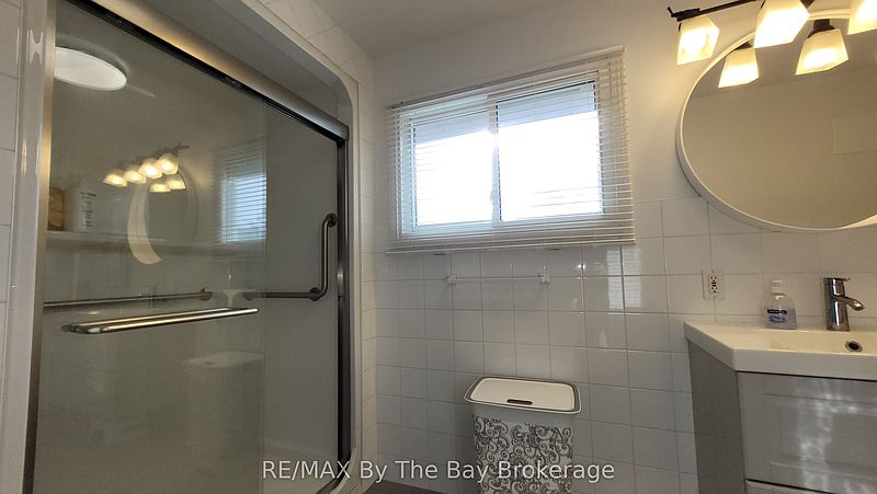 Wasaga Beach House for rent - 5 Bedrooms — photo 21