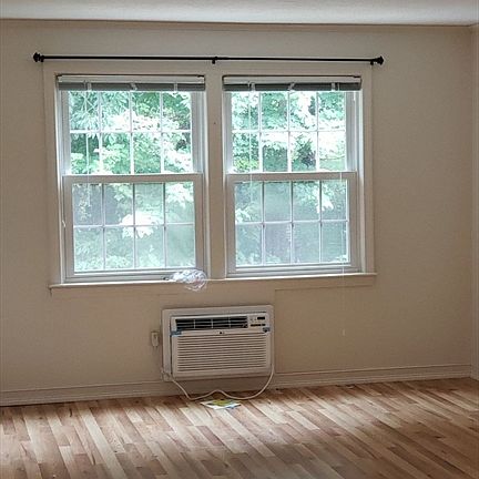4th image of 53 Ridgewood Ln APT 16
