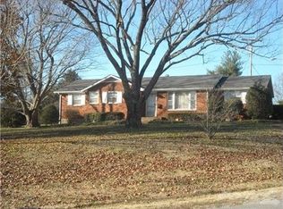 2400 Melbourne Dr, Nashville, TN 37214