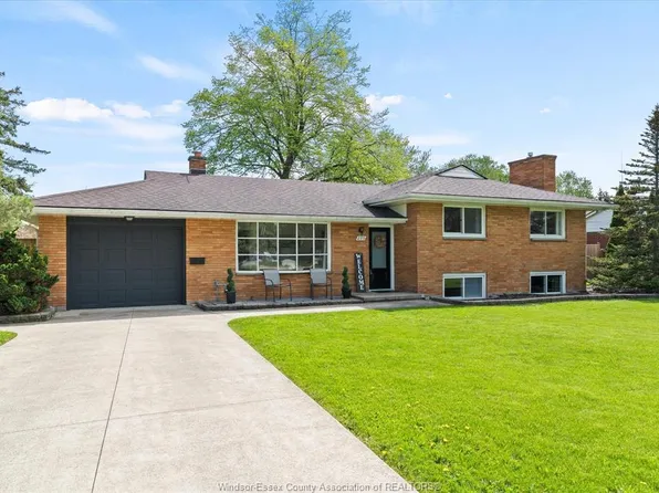 295 Simcoe St, Amherstburg, ON N9V 1M5