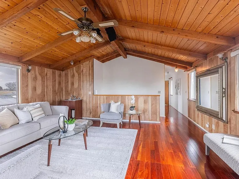 514 Willow Ave — Photo 8
