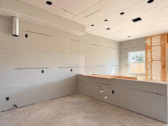 4th image of 3614 Noah St