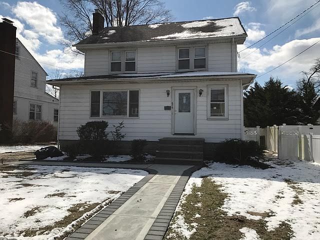 1st image of 676 Lakeside Dr