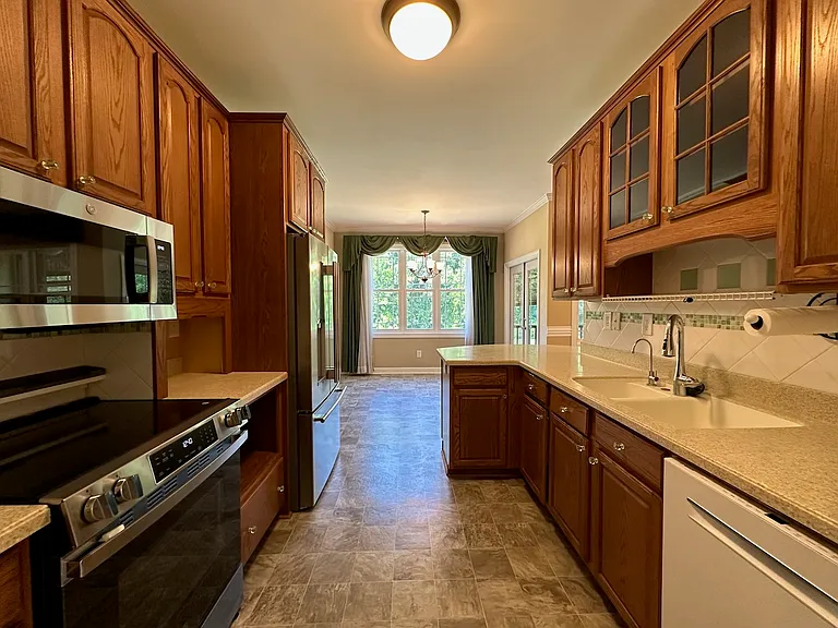 1436 Hopson Downs Ct — Photo 10